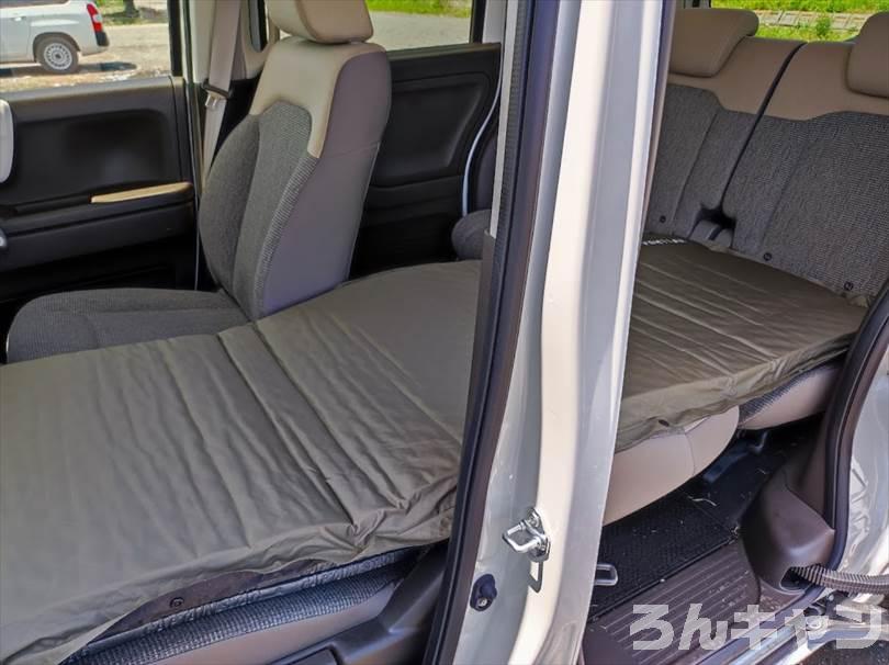 【軽自動車キャンプ】N-BOXで車中泊｜マットを敷いて隙間対策をすれば快適な寝心地
