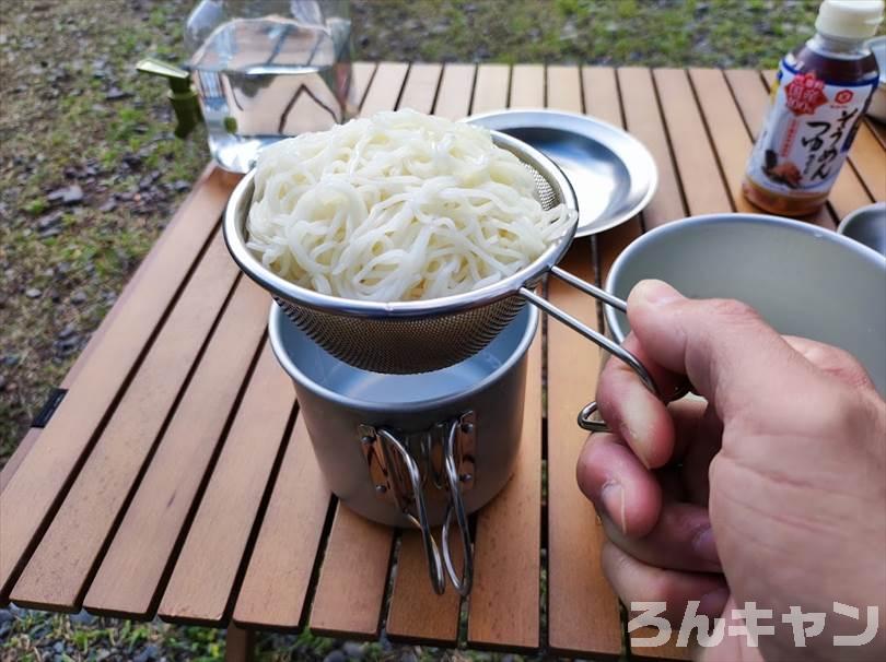 【簡単キャンプ飯】夏は冷たいざるそば・うどん・そうめん・冷やし中華がサッパリ美味しい