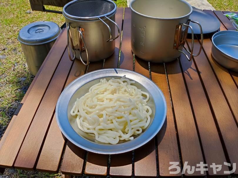 【簡単キャンプ飯】夏は冷たいざるそば・うどん・そうめん・冷やし中華がサッパリ美味しい