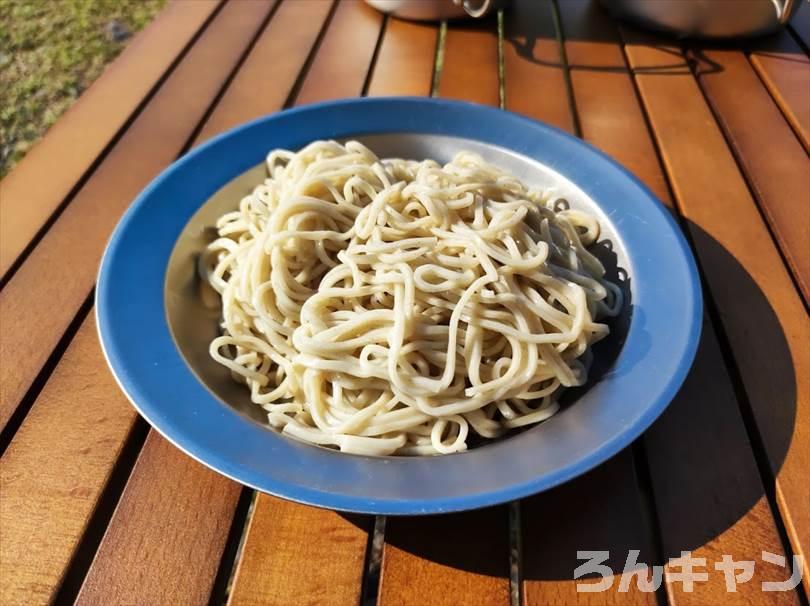 【簡単キャンプ飯】夏は冷たいざるそば・うどん・そうめん・冷やし中華がサッパリ美味しい