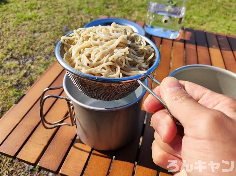 【簡単キャンプ飯】夏は冷たいざるそば・うどん・そうめん・冷やし中華がサッパリ美味しい