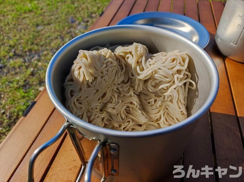 【簡単キャンプ飯】夏は冷たいざるそば・うどん・そうめん・冷やし中華がサッパリ美味しい