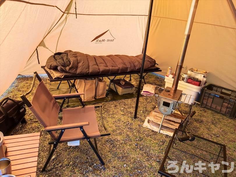 【冬キャンプ】薪ストーブのテント内レイアウトをブログでご紹介