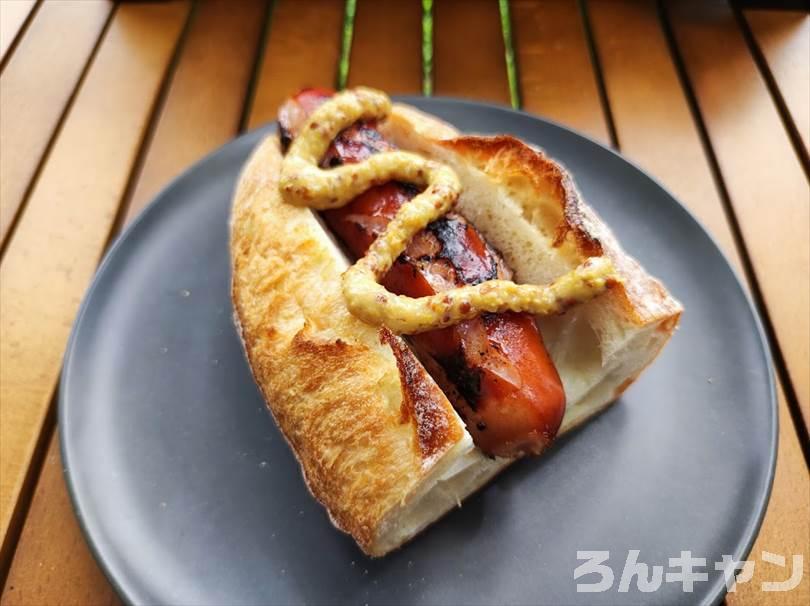 【簡単キャンプ飯】定番のホットドッグ（極太）がシンプルに美味しい
