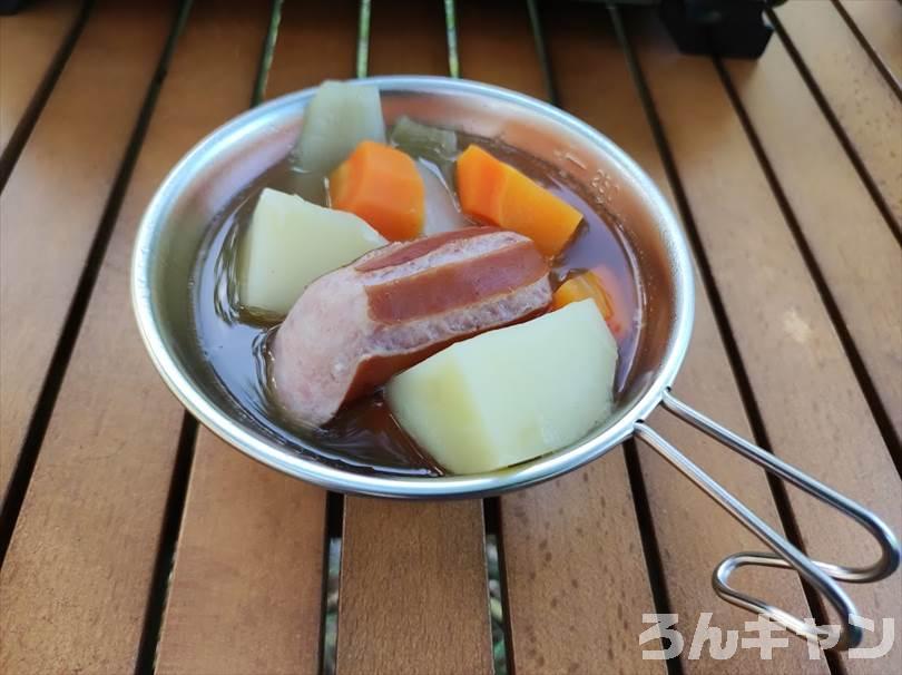 【簡単キャンプ飯】鍋料理のおすすめレシピまとめ｜体がぽかぽか温まって美味しい