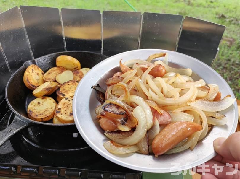 【ワンパン料理】フライパンひとつで作れる簡単キャンプ飯まとめ｜ビールのおつまみにもピッタリ