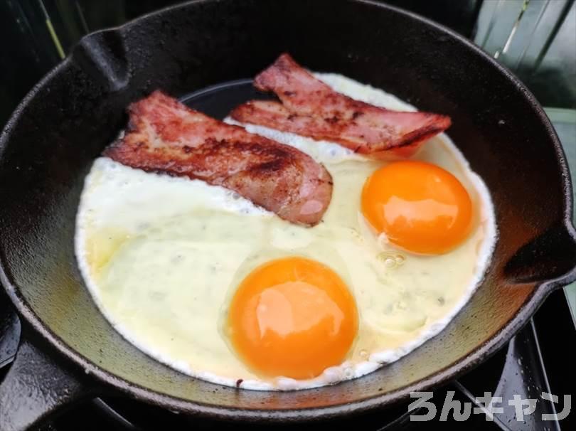 【ワンパン料理】フライパンひとつで作れる簡単キャンプ飯まとめ｜ビールのおつまみにもピッタリ