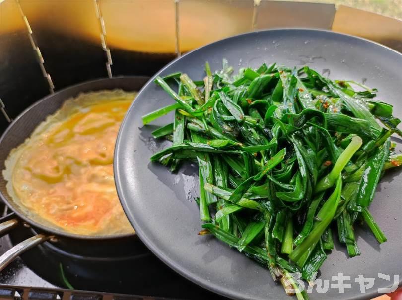 【ワンパン料理】フライパンひとつで作れる簡単キャンプ飯まとめ｜ビールのおつまみにもピッタリ