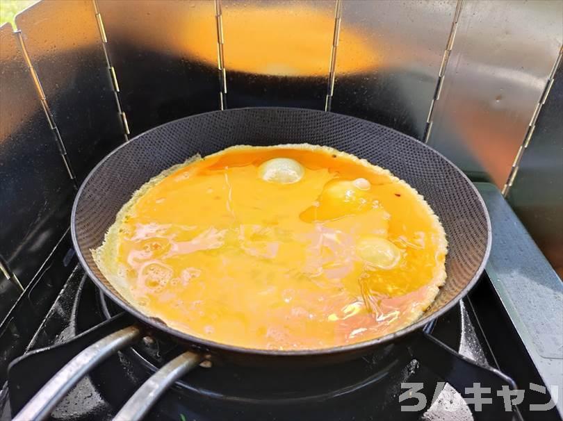 【簡単キャンプ飯】ニラを使ったおすすめレシピまとめ｜美味しい料理で笑顔になる